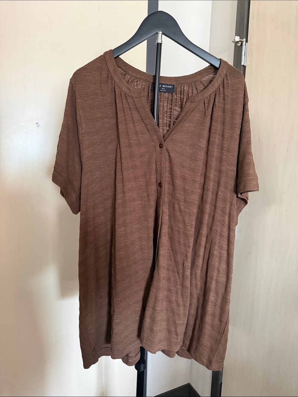 Lane Bryant Brown Short-Sleeve Button-Front Blouse
